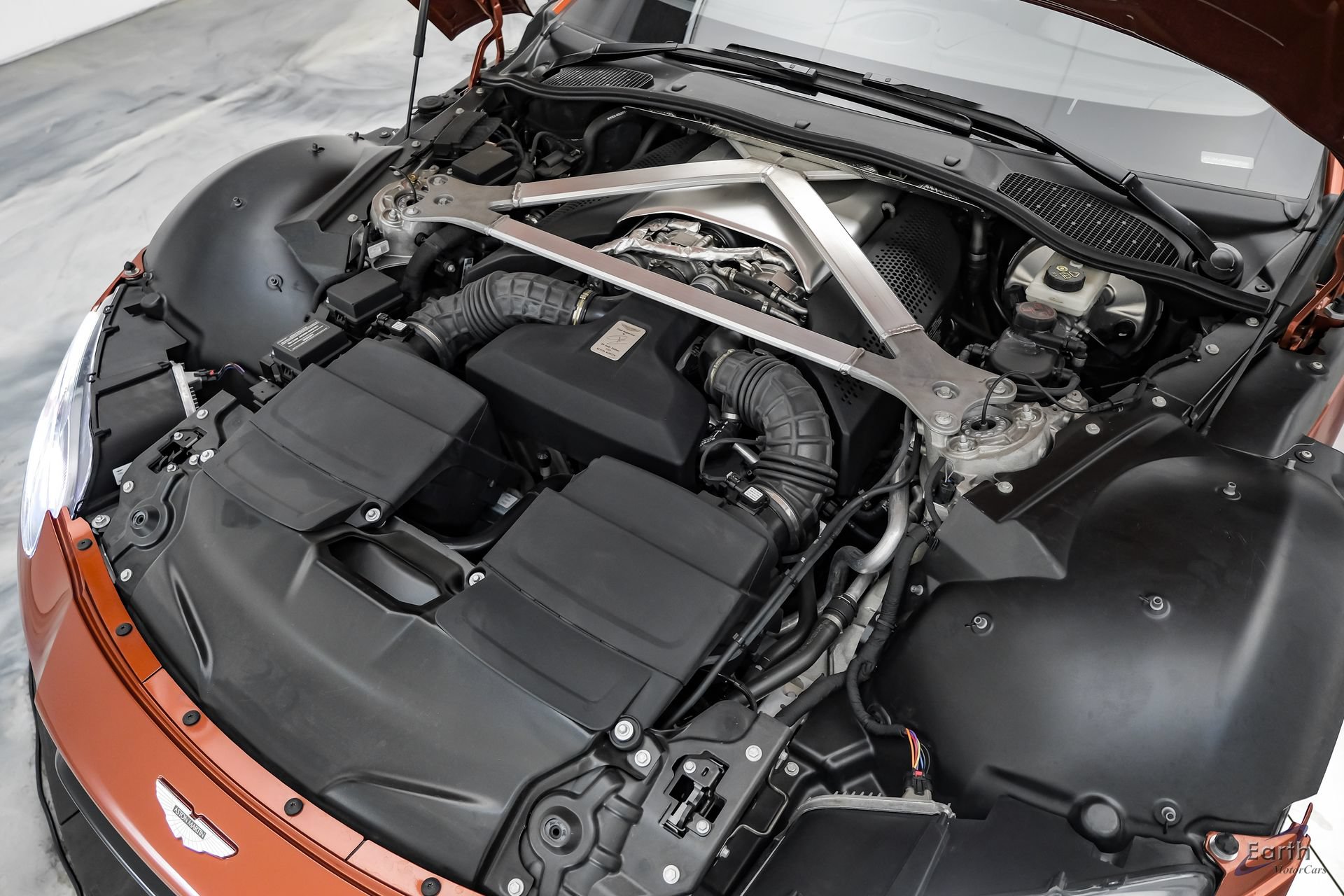 Used 2019 Aston Martin V8 Vantage Coupe RWD image 94
