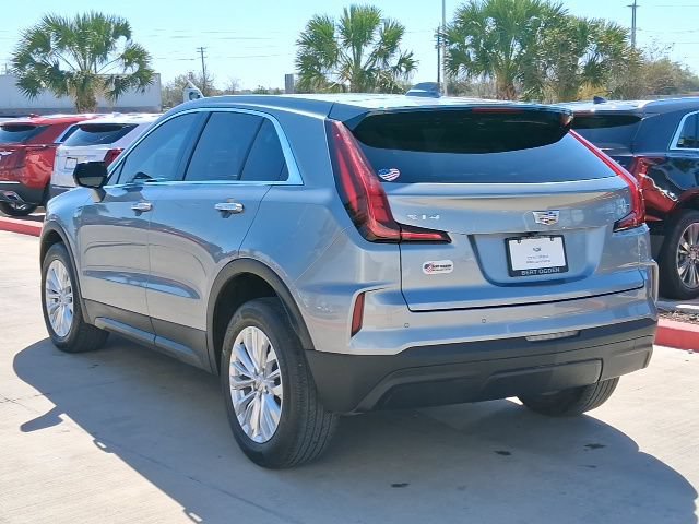 Used 2024 Cadillac XT4 Luxury w/ LPO, Floor Liner Package FWD image 4