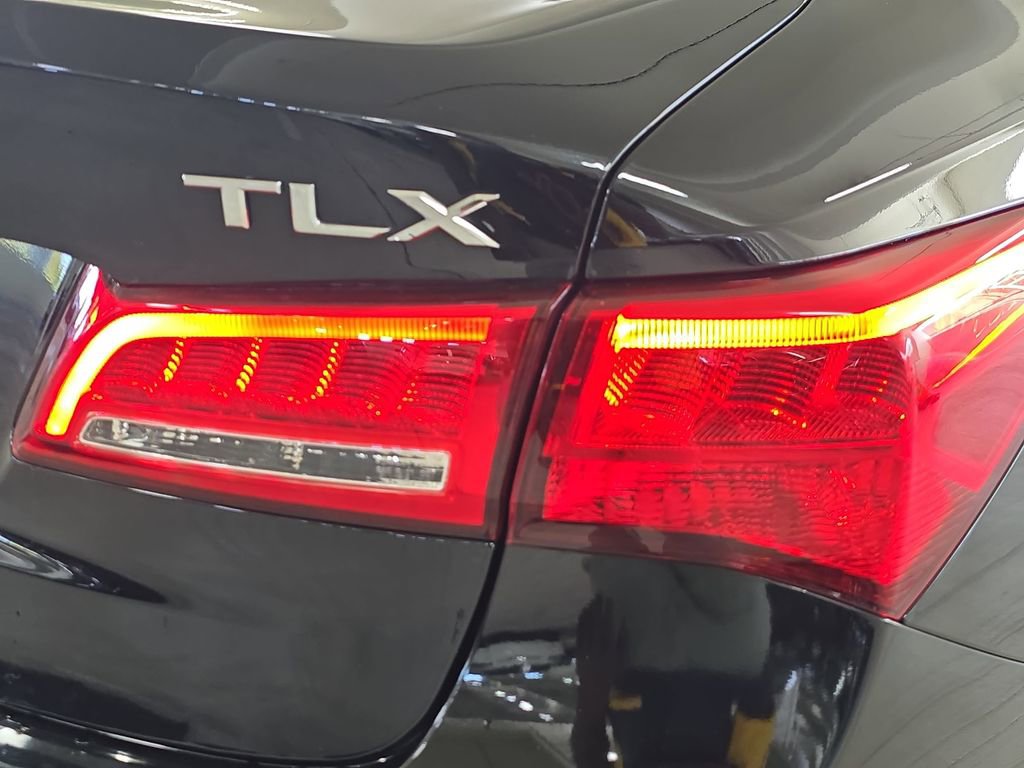 Used 2020 Acura TLX w/ Technology Package image 32