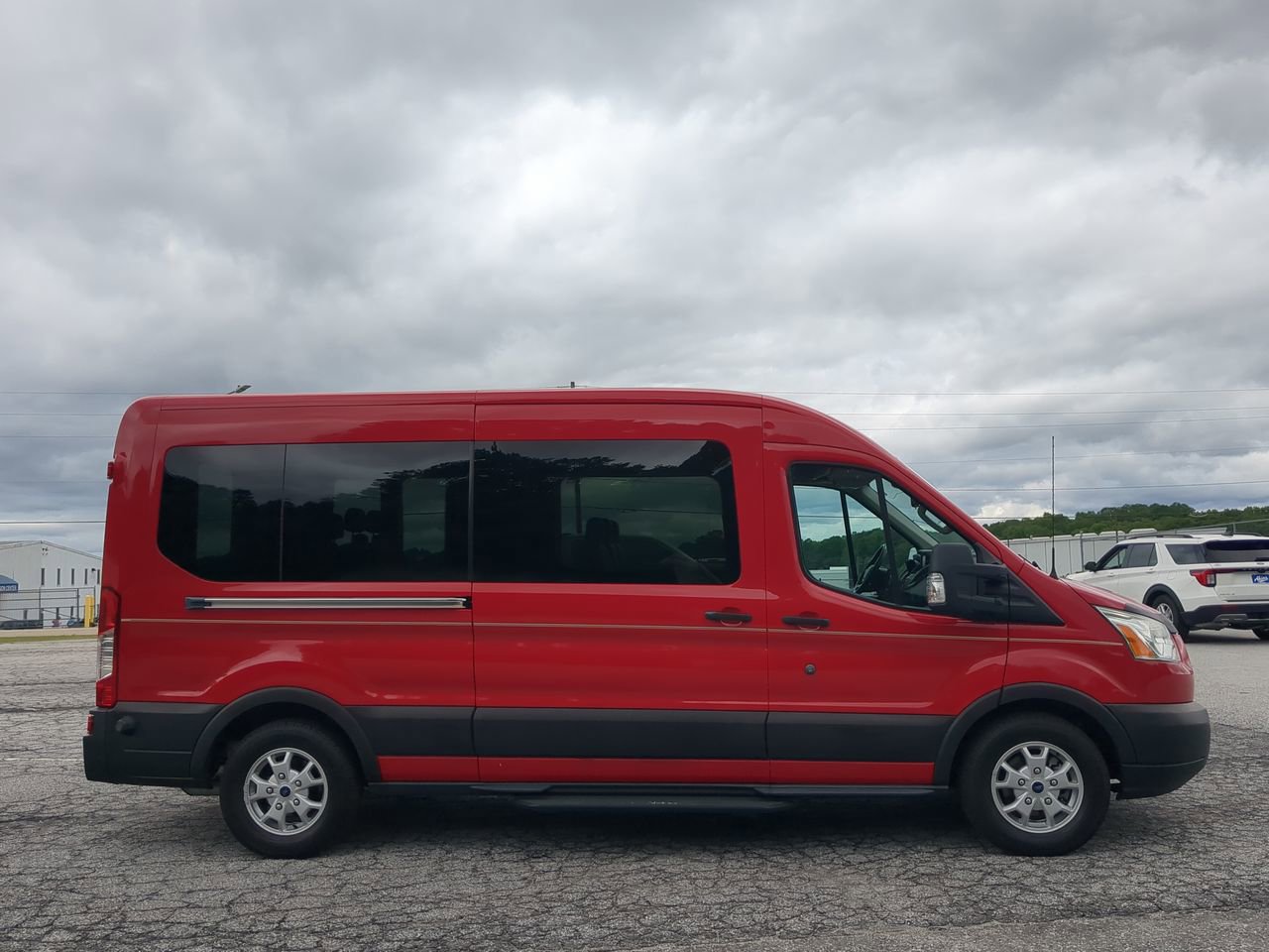 Used 2015 Ford Transit 350 XLT RWD image 1