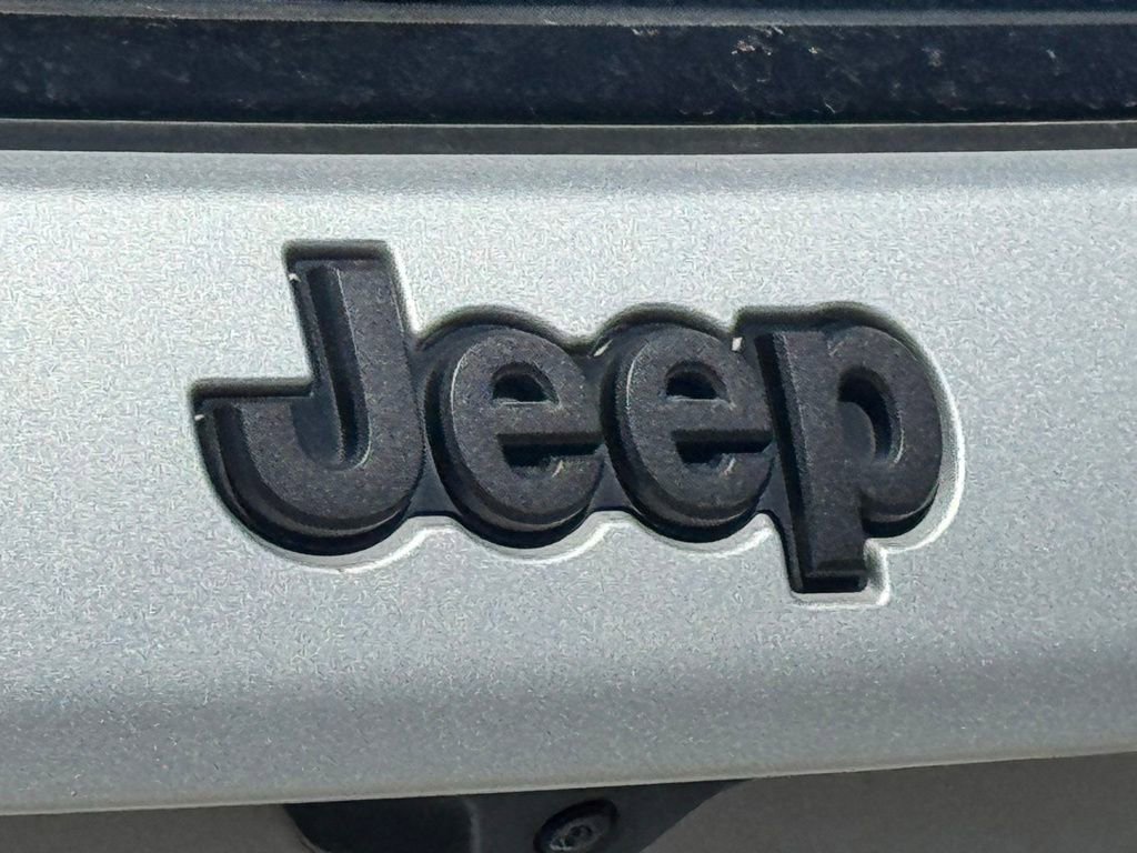 Used 2024 Jeep Compass Trailhawk AWD/4WD image 12
