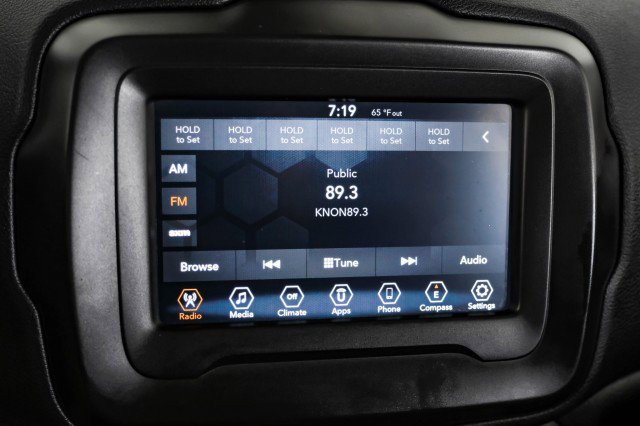 Used 2019 Jeep Renegade Latitude w/ Popular Equipment Group image 25