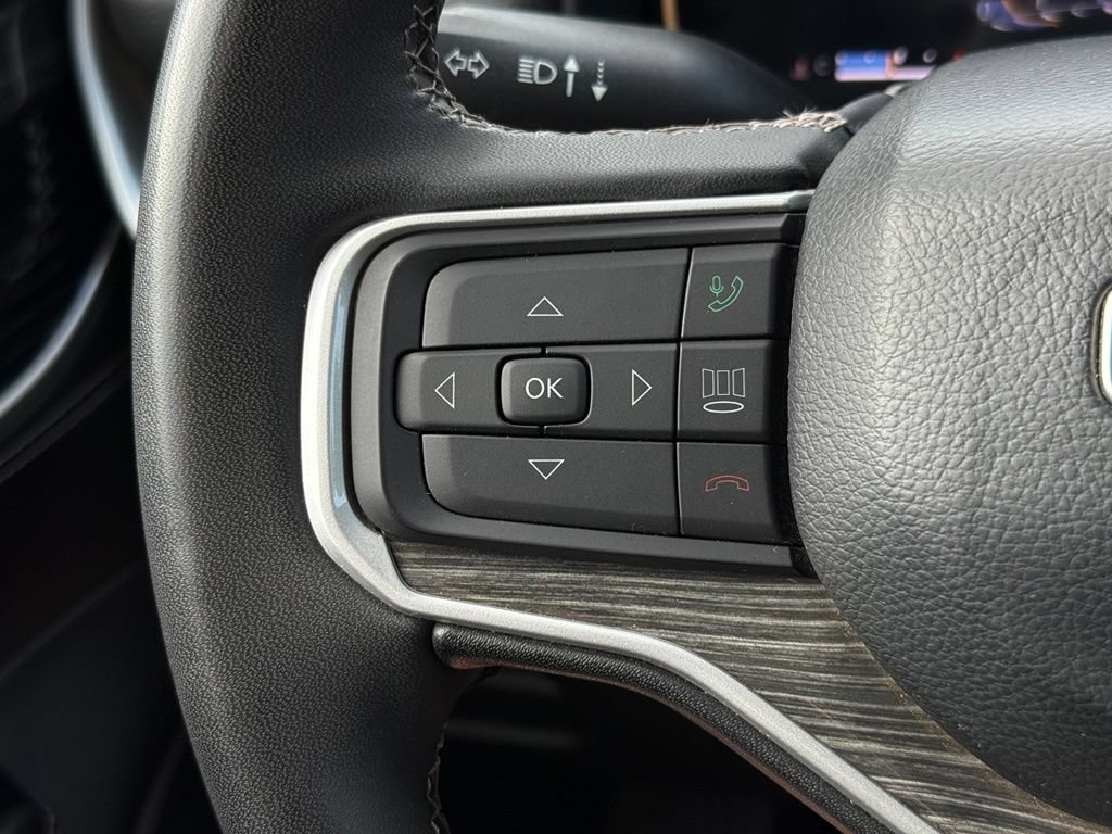 Used 2022 Jeep Wagoneer Series III AWD/4WD image 27