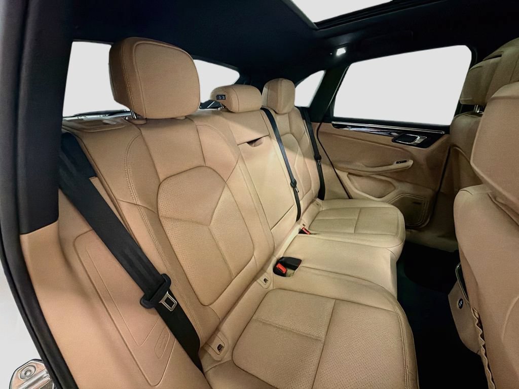 Used 2026 Porsche Macan AWD/4WD image 28