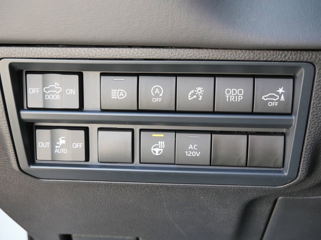 Used 2025 Toyota Tundra Platinum image 36