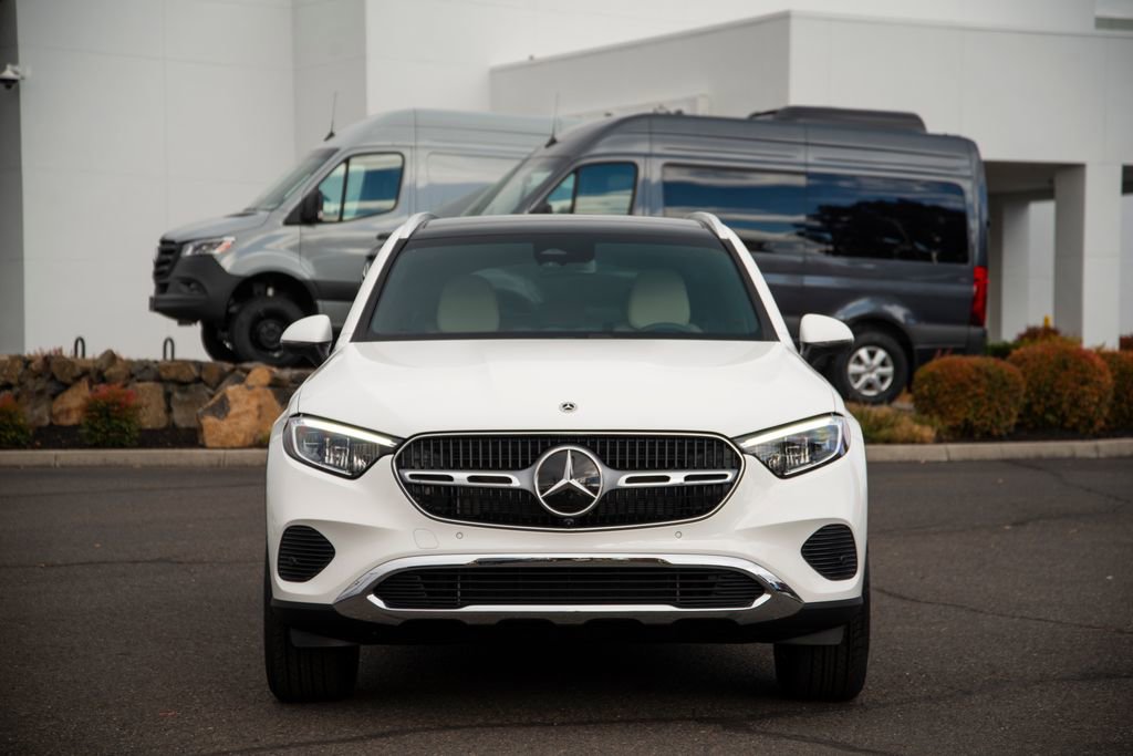 New 2026 Mercedes-Benz GLC 300 GLC 300 image 2