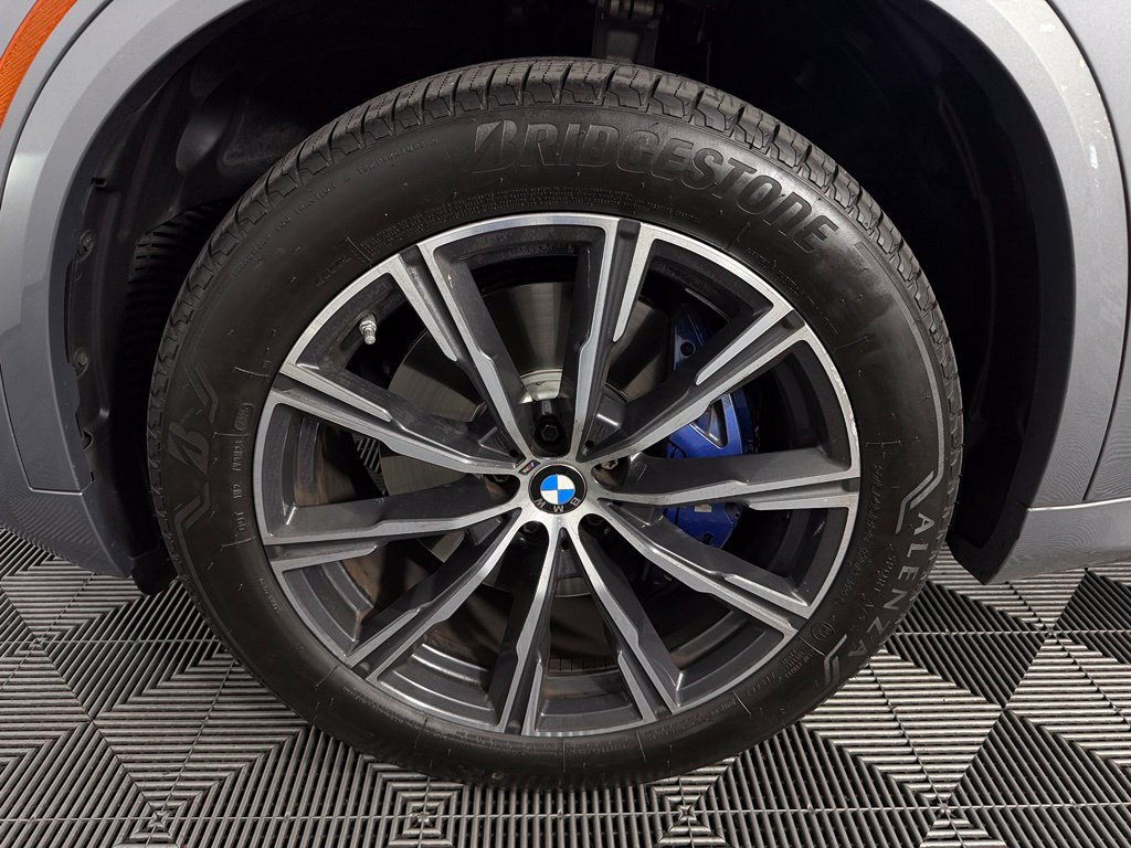 Used 2024 BMW X5 sDrive40i w/ M Sport Package RWD image 9