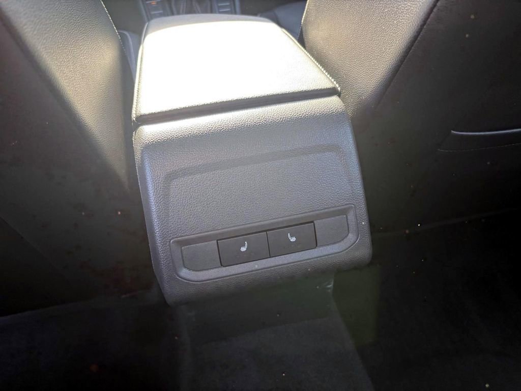 Used 2022 Volkswagen Jetta SEL image 32