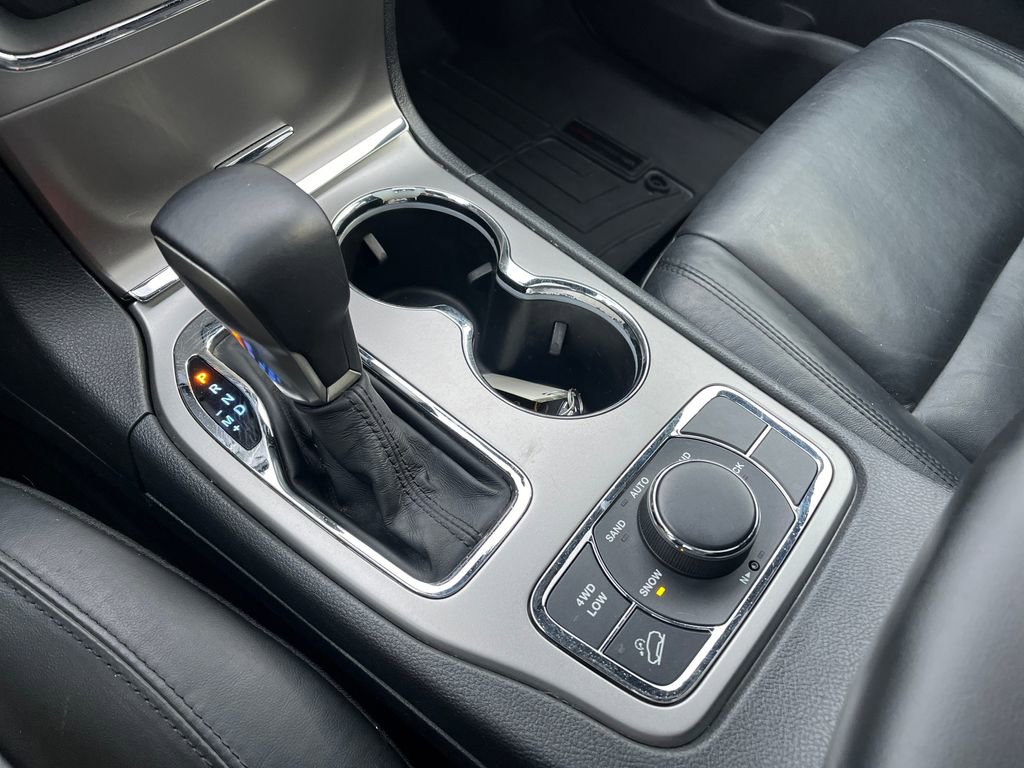 Used 2018 Jeep Grand Cherokee Limited image 25
