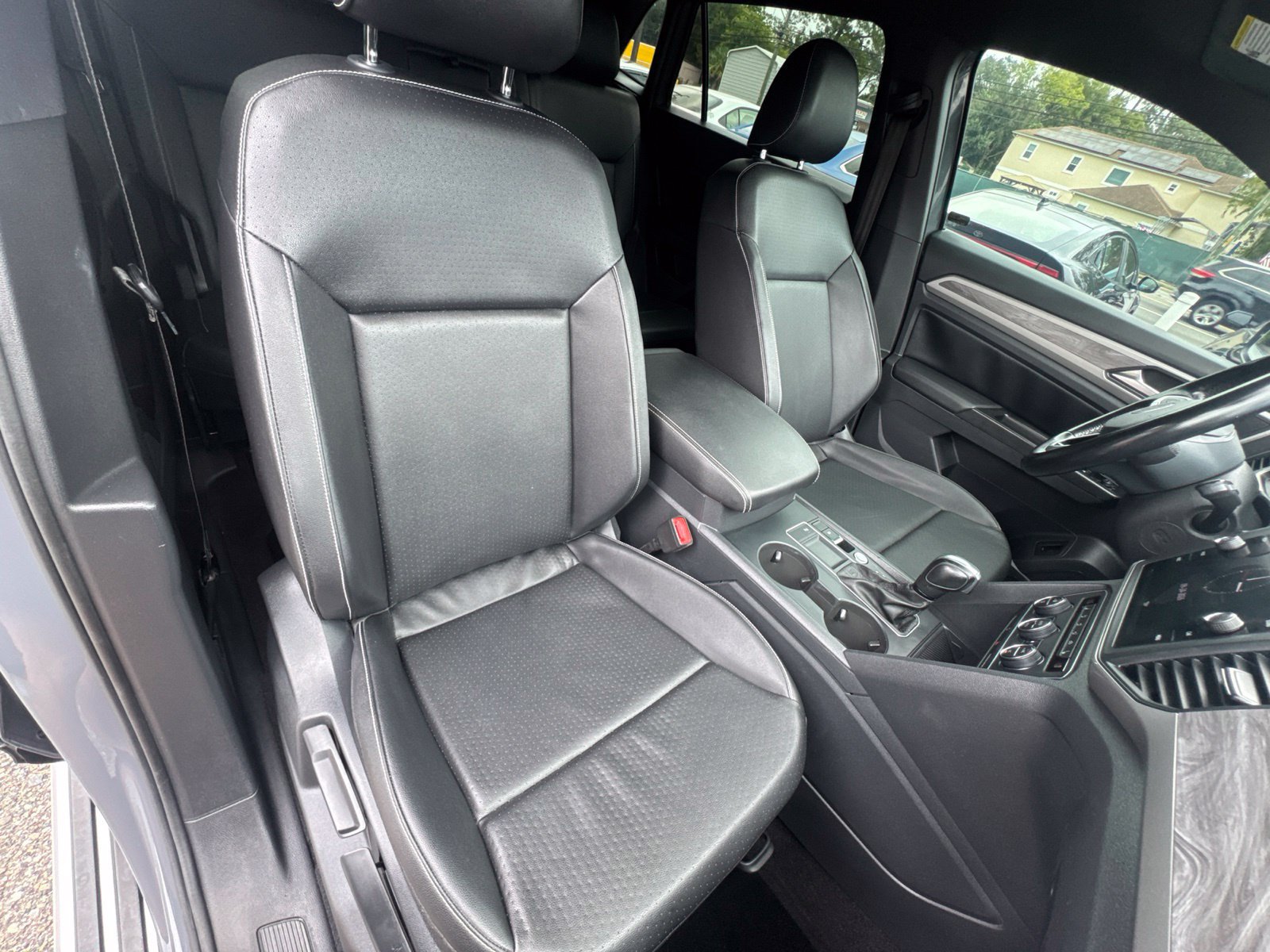 Used 2020 Volkswagen Atlas Cross Sport SE w/ Towing Package FWD image 16