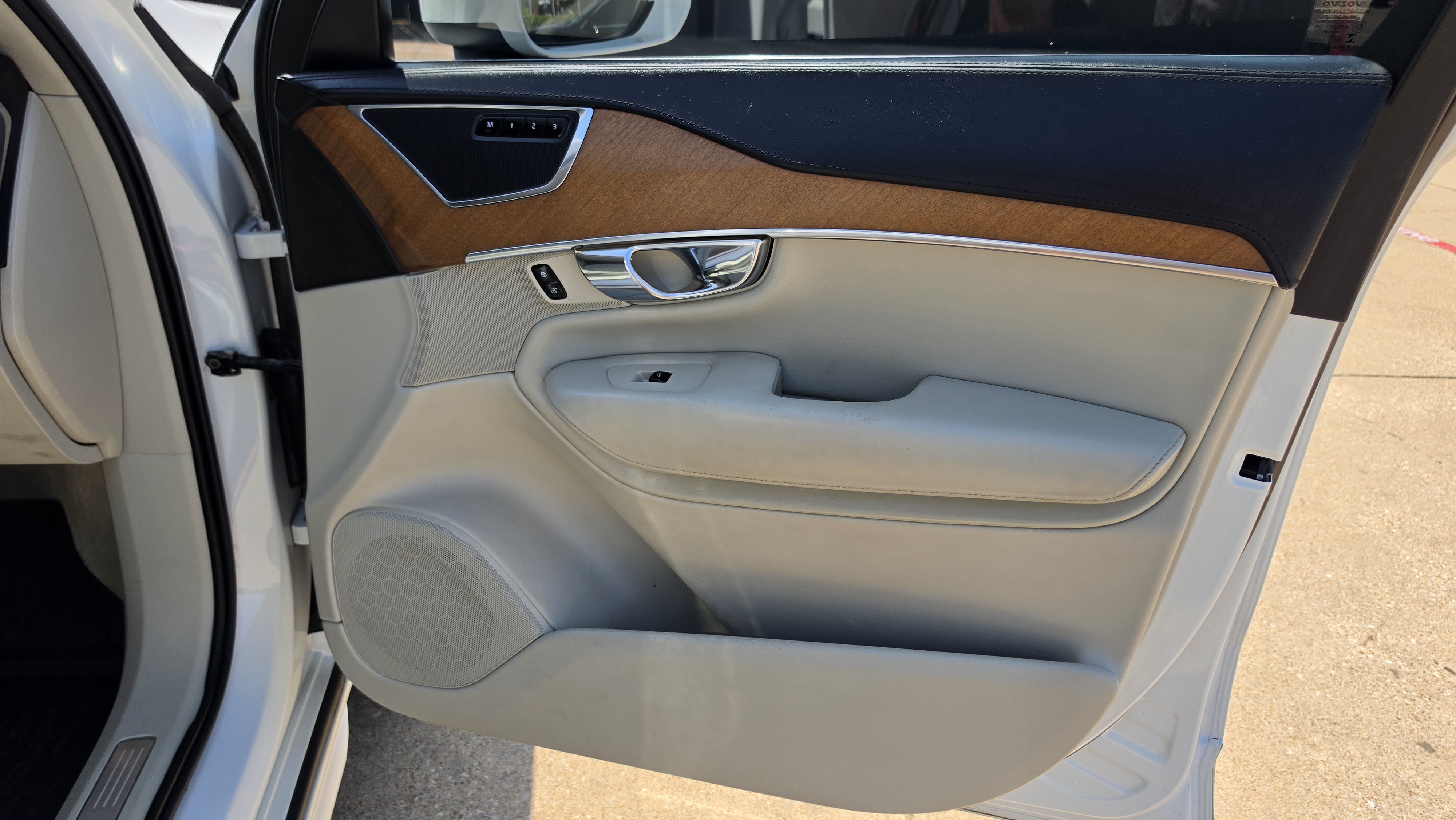 Used 2016 Volvo XC90 T6 Inscription AWD/4WD image 33