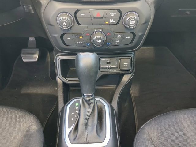 Used 2021 Jeep Renegade Latitude image 21