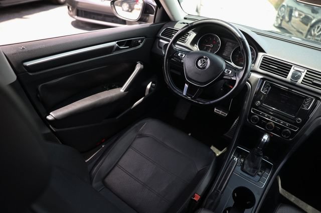 Used 2017 Volkswagen Passat 1.8T R-Line FWD image 24