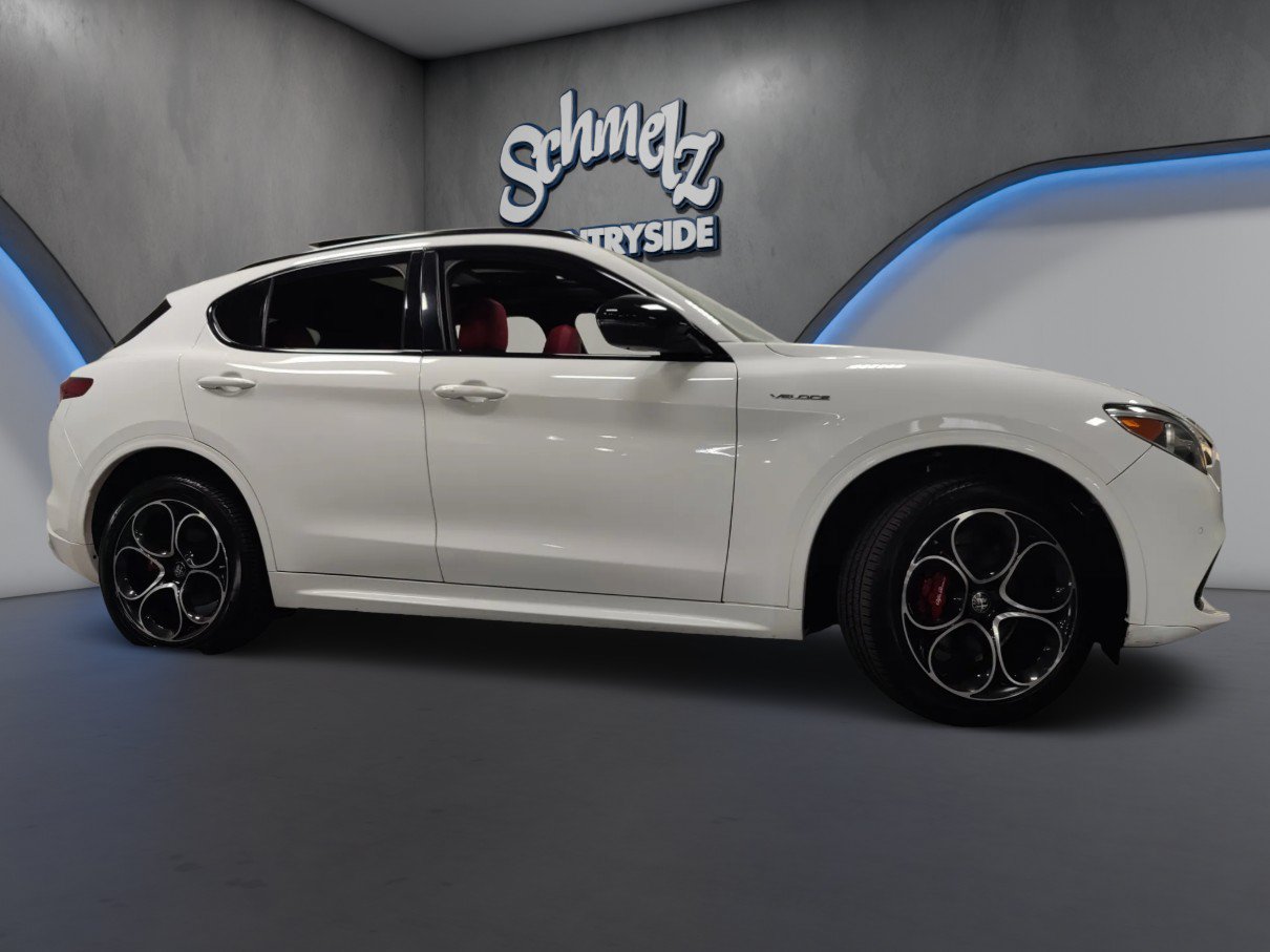 Certified 2023 Alfa Romeo Stelvio Veloce AWD/4WD image 3