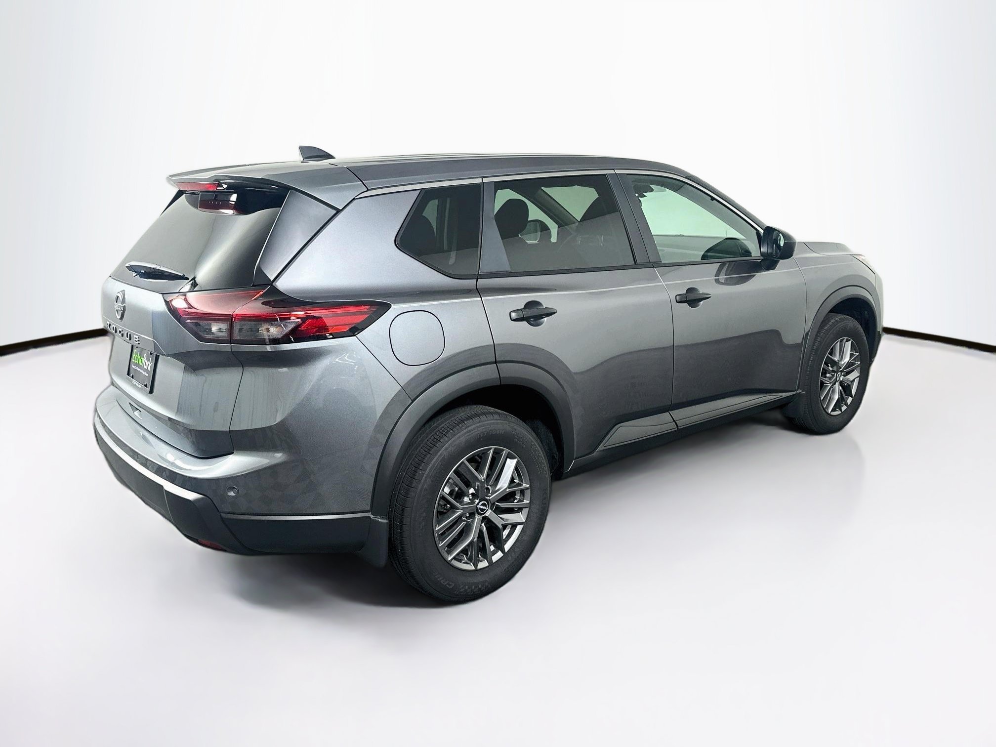 Used 2025 Nissan Rogue S FWD image 9