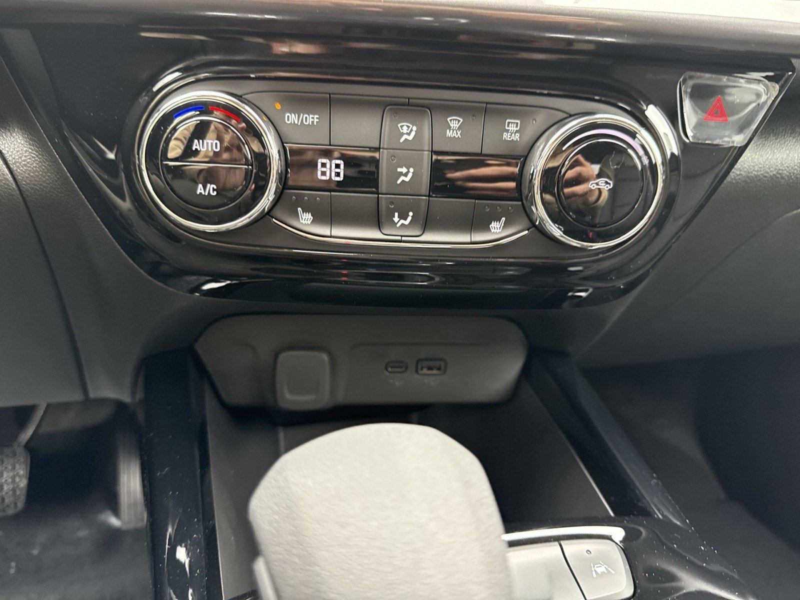 New 2026 Chevrolet Trax ACTIV w/ Driver Confidence Package image 17