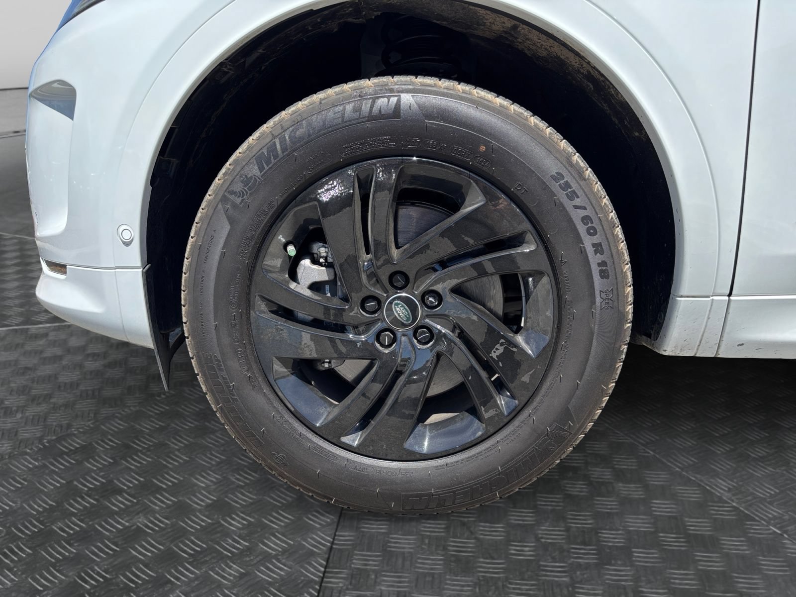 Used 2025 Land Rover Discovery Sport S AWD/4WD image 9