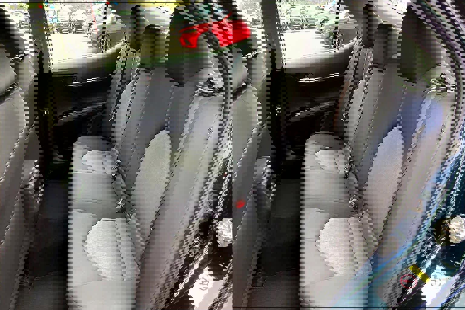 Used 2018 Toyota Camry LE image 20