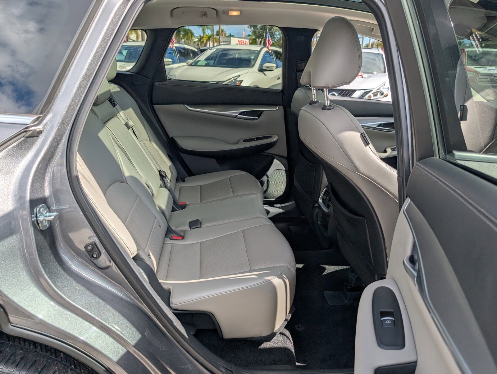 Used 2023 INFINITI QX50 Luxe image 12