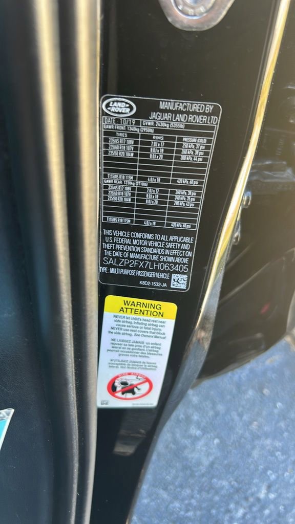 Used 2020 Land Rover Range Rover Evoque SE image 40
