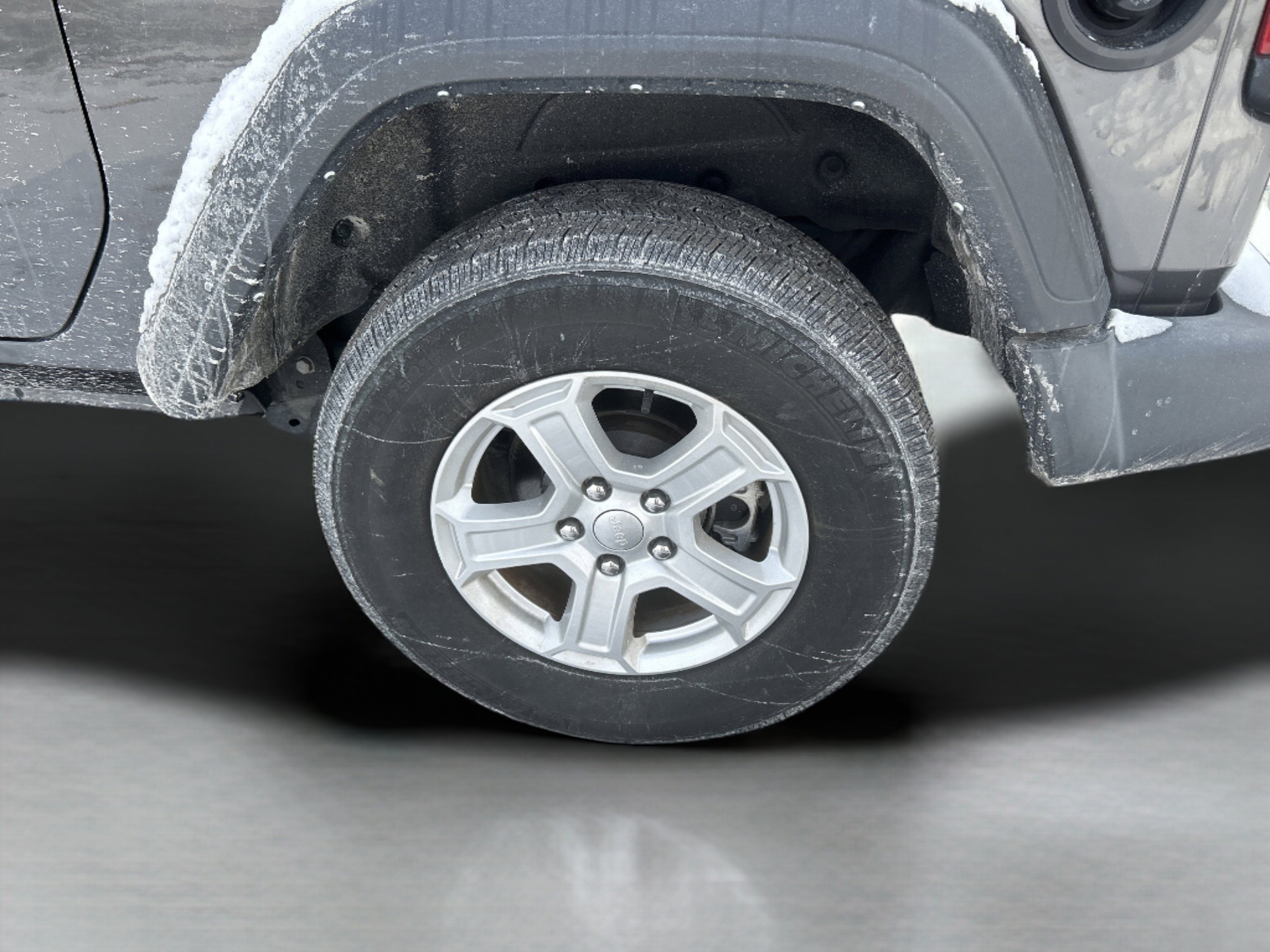 Used 2022 Jeep Wrangler Sport S image 28