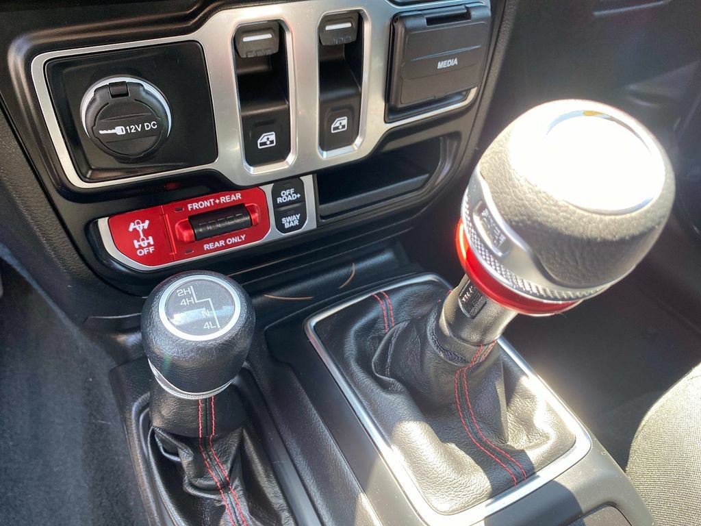 Used 2022 Jeep Wrangler Rubicon AWD/4WD image 18