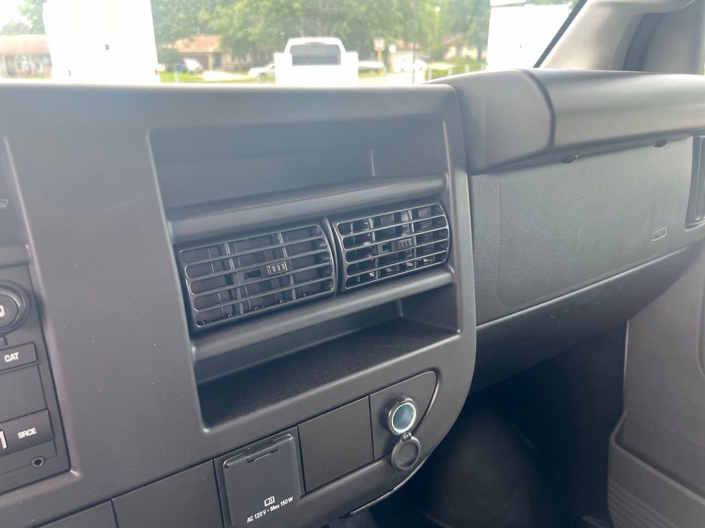 New 2025 Chevrolet Express 3500 w/ Power Convenience Package image 13