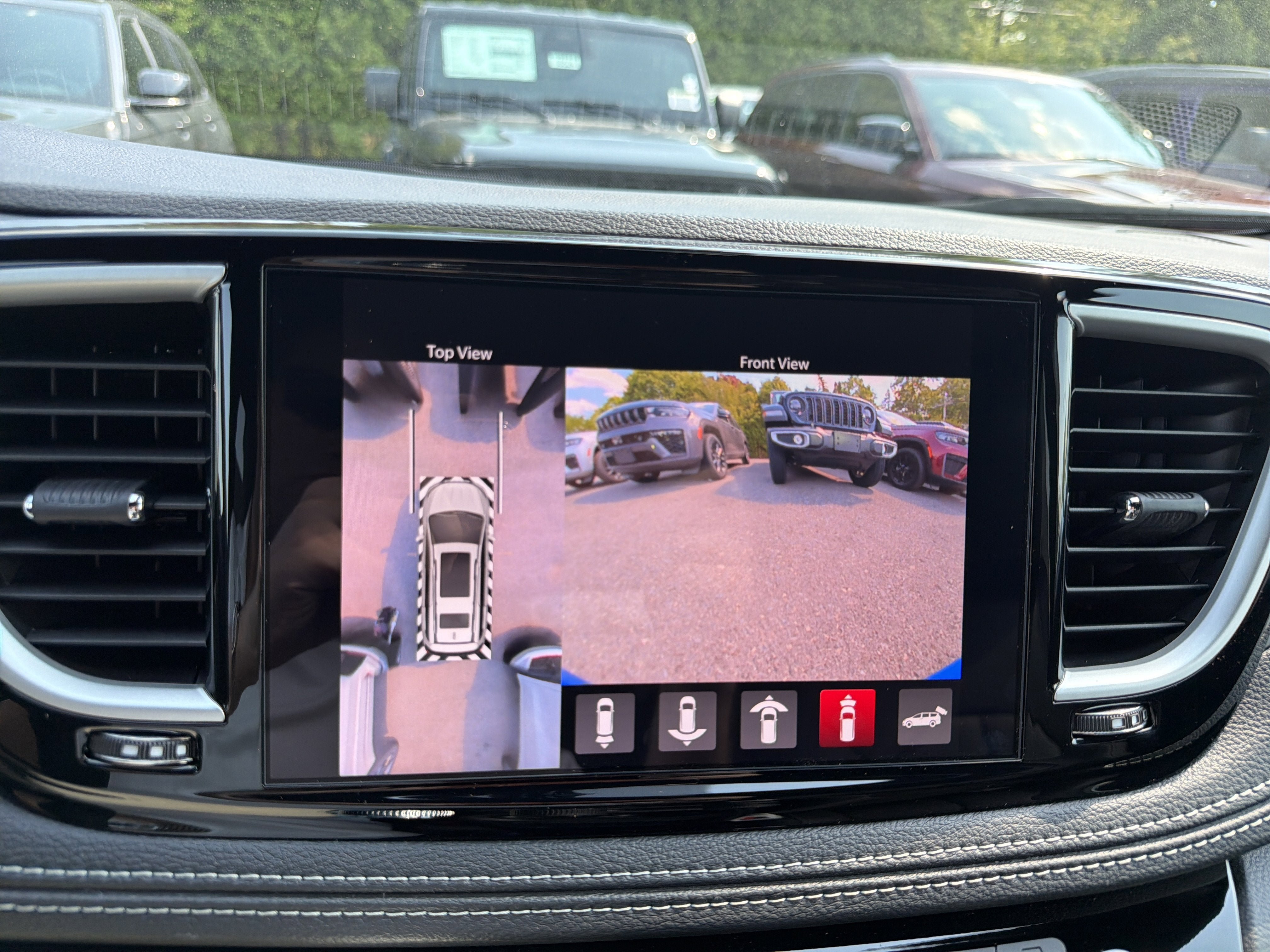 New 2027 Chrysler Pacifica Select AWD/4WD image 31