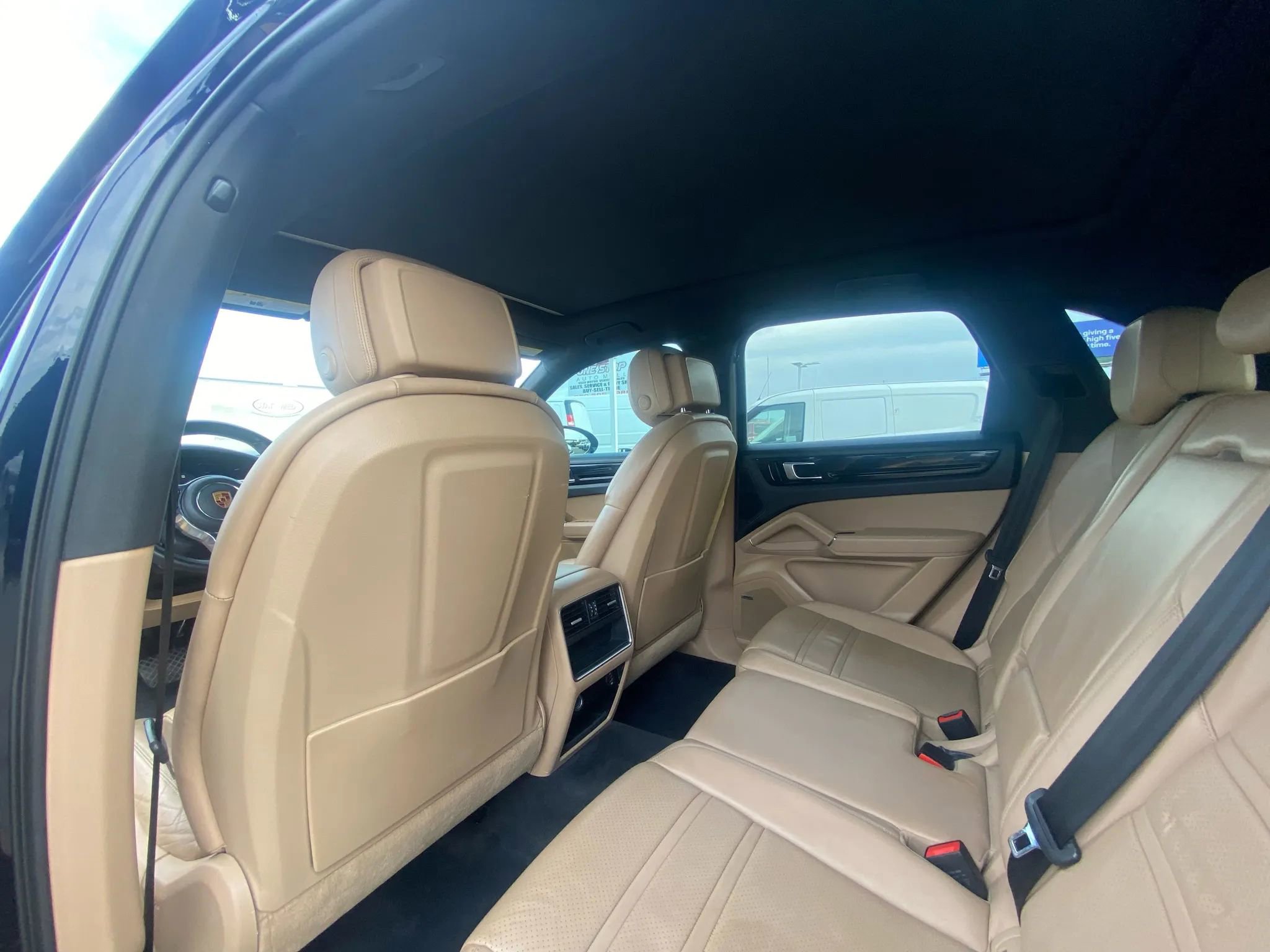 Used 2019 Porsche Cayenne Sport Utility 4D image 12