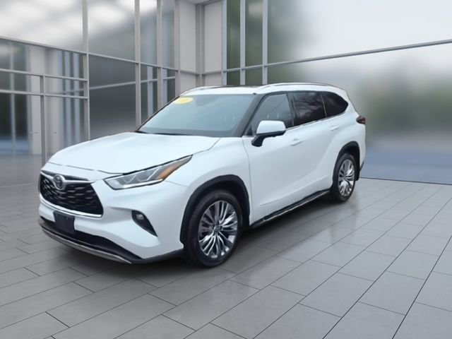 Used 2023 Toyota Highlander Platinum image 4