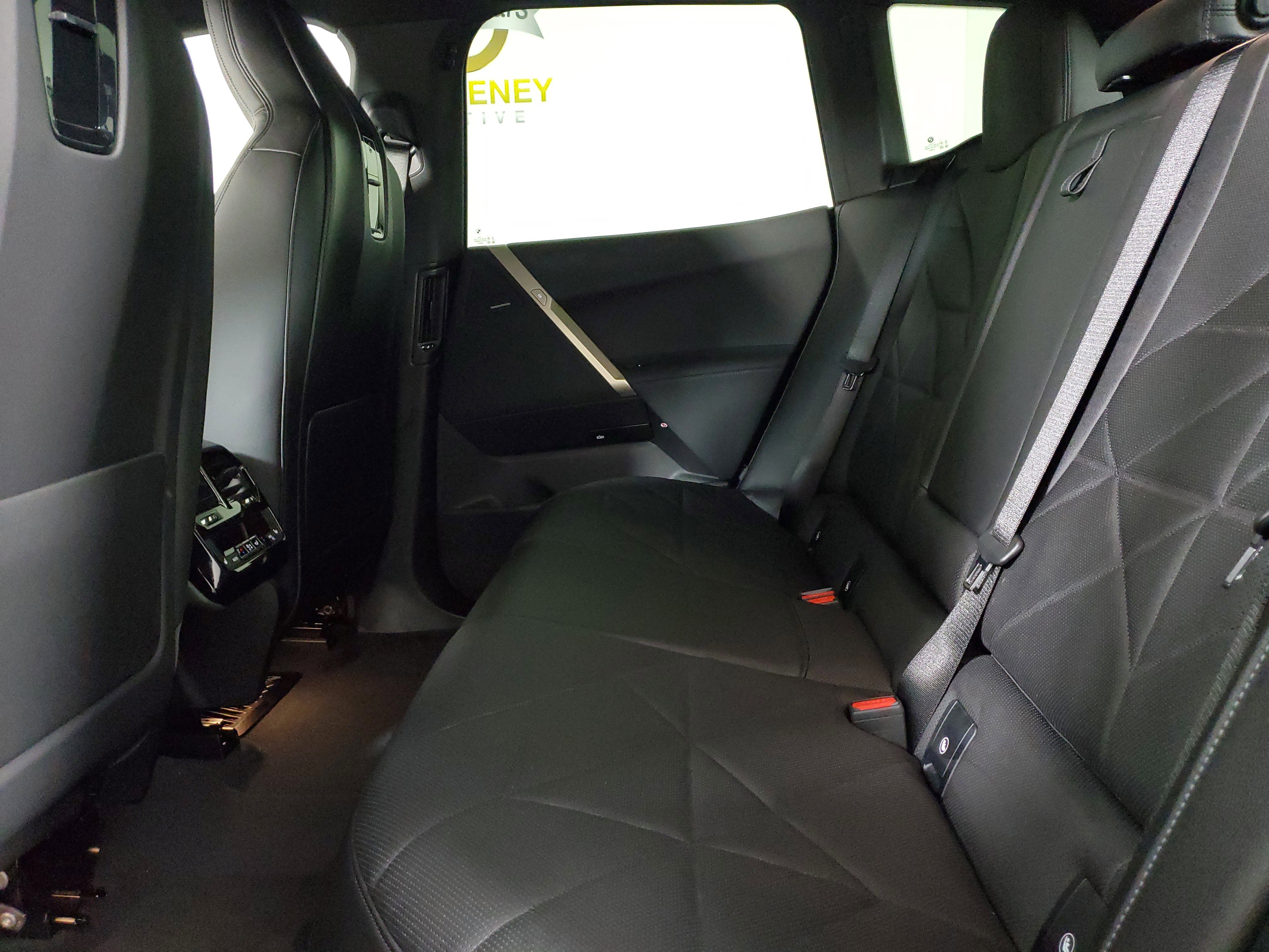 New 2026 BMW iX xDrive60 image 10