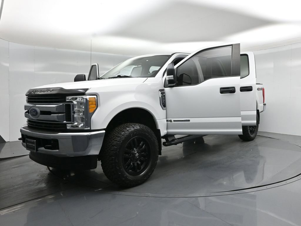 Used 2017 Ford F250 XL w/ STX Appearance Package AWD/4WD image 27