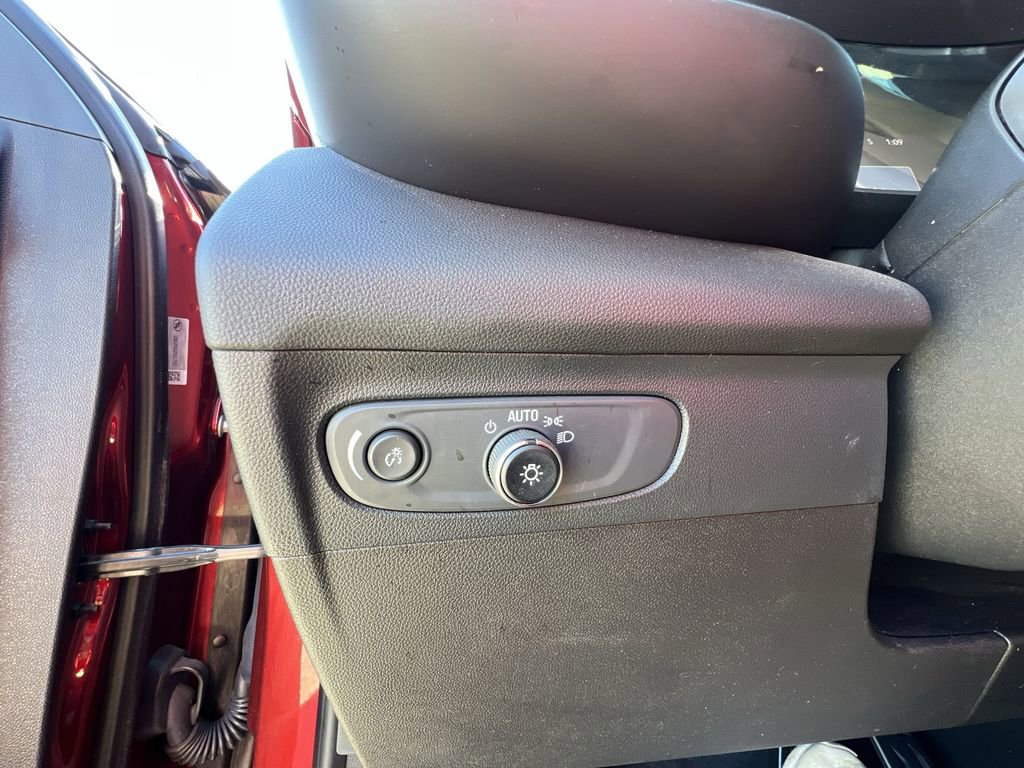 Certified 2023 Buick Envision Essence w/ Sport Touring Package image 17