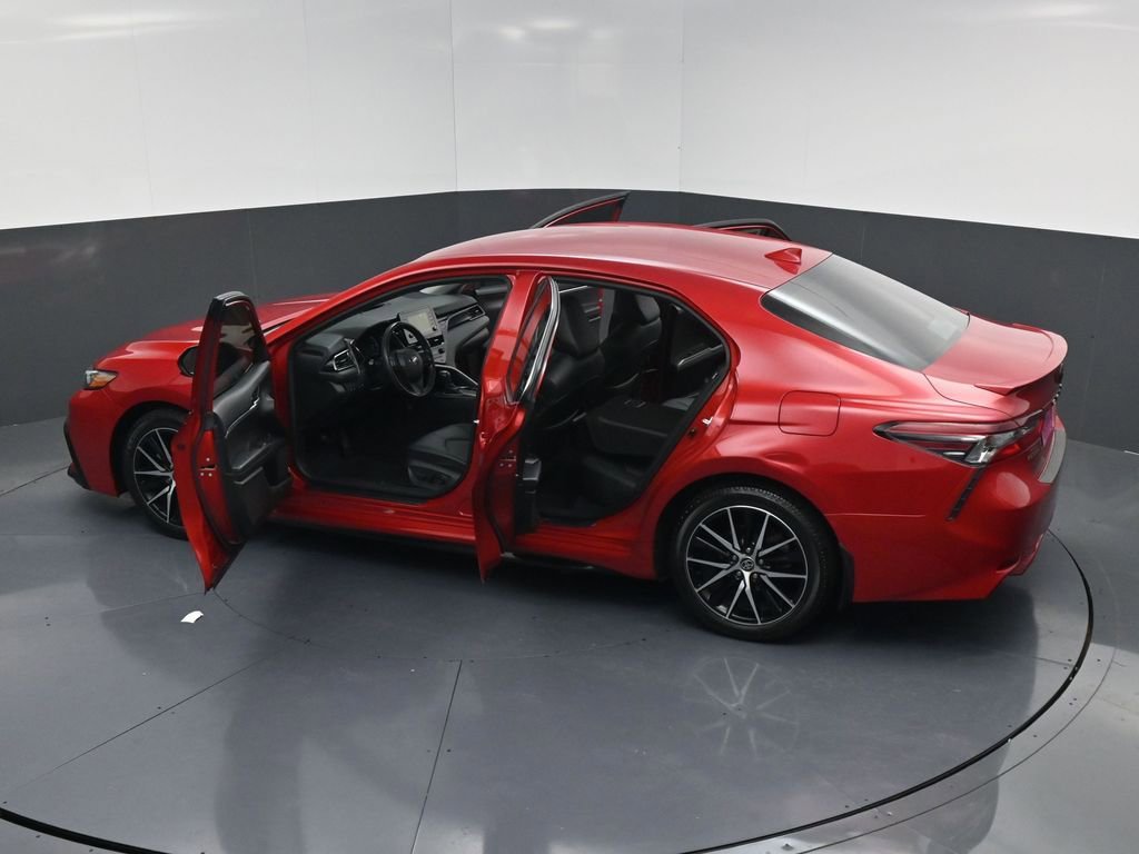 Used 2021 Toyota Camry SE image 21