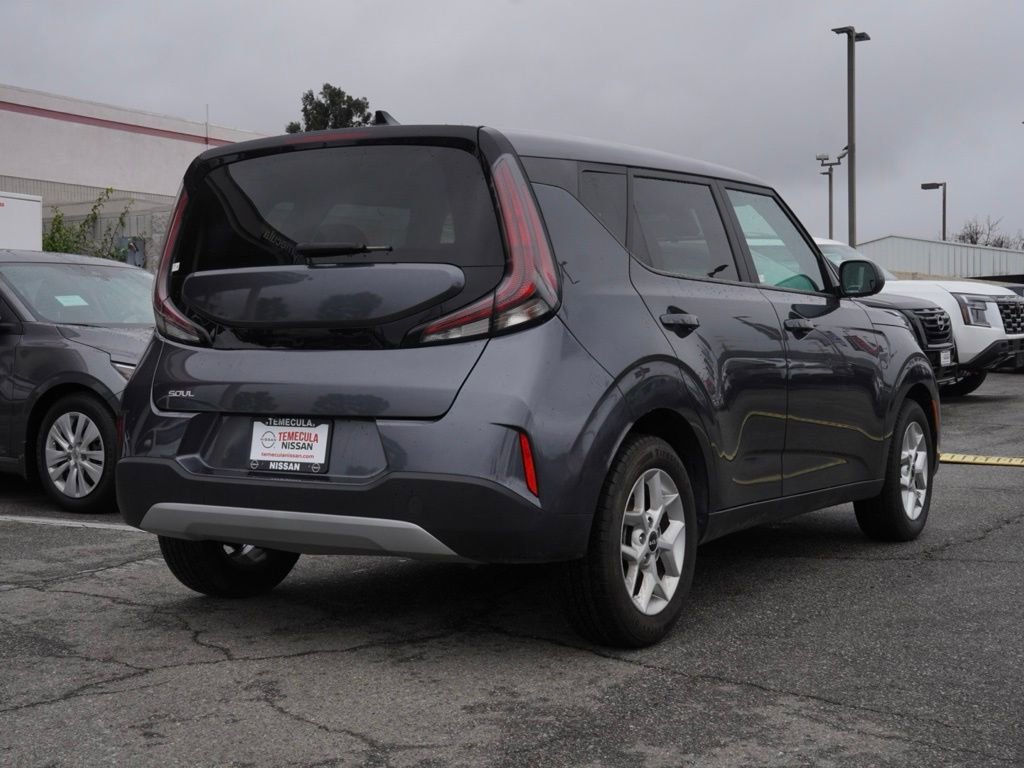 Used 2023 Kia Soul LX w/ Option Group 015 image 4