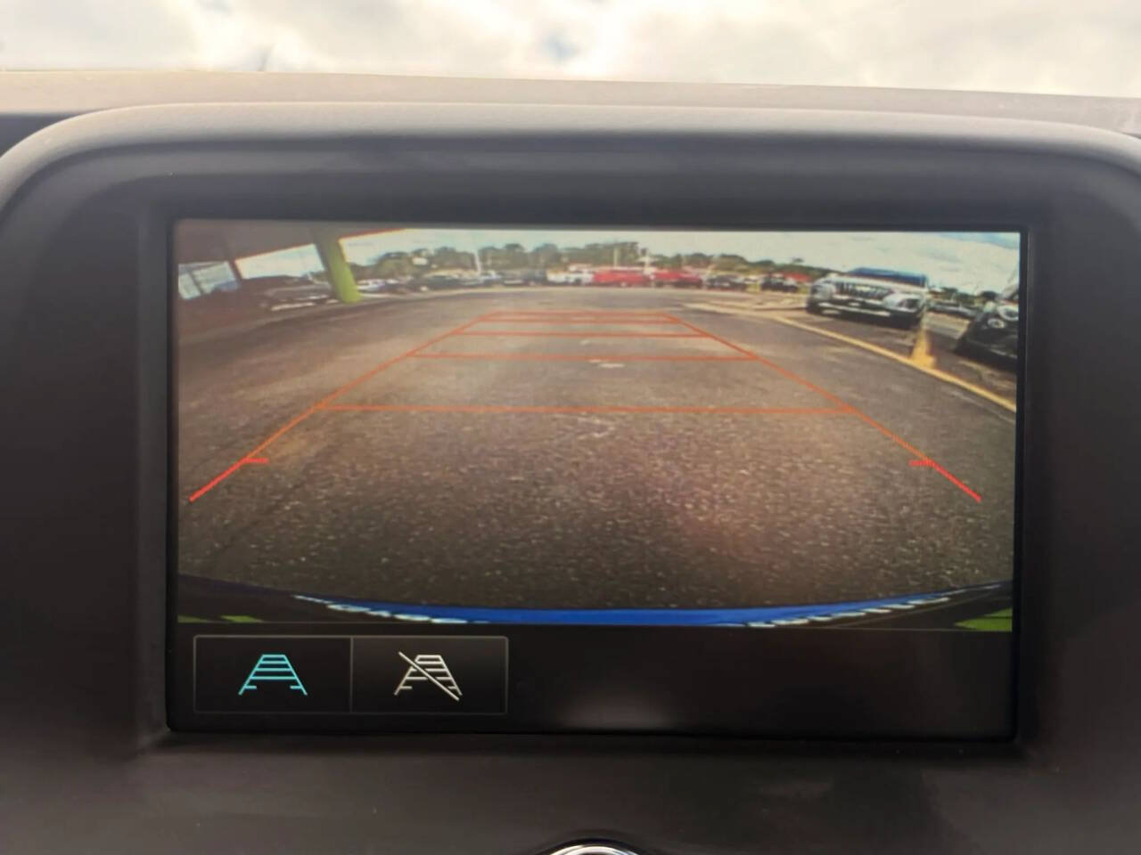 Used 2017 Chevrolet Camaro LT RWD image 10