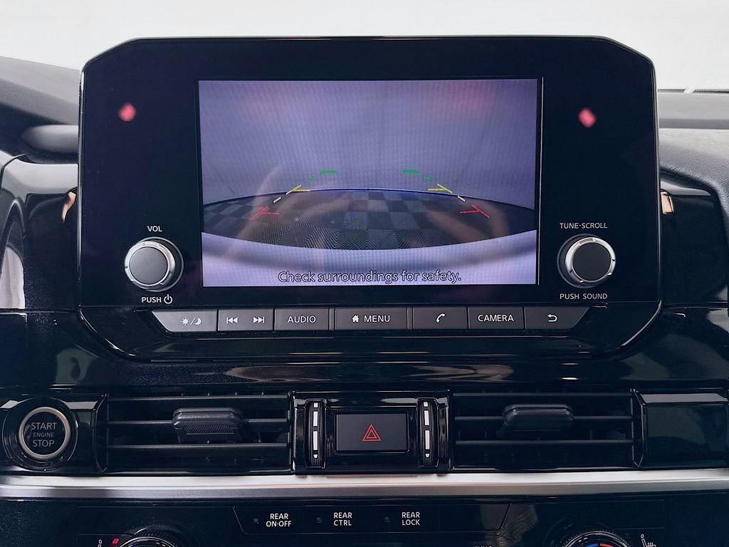 Used 2024 Nissan Pathfinder SV image 13