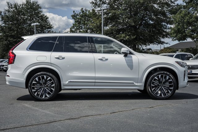 New 2026 Volvo XC90 B6 Ultra image 3