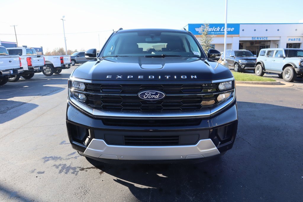 New 2025 Ford Expedition Platinum image 10