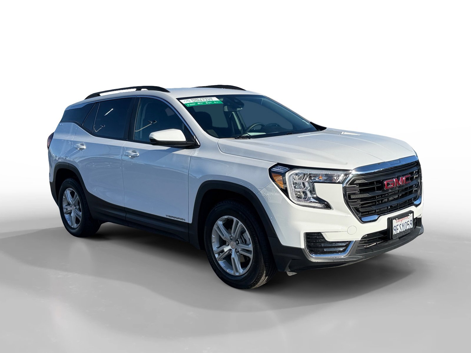 Used 2023 GMC Terrain SLE w/ Driver Convenience Package image 7
