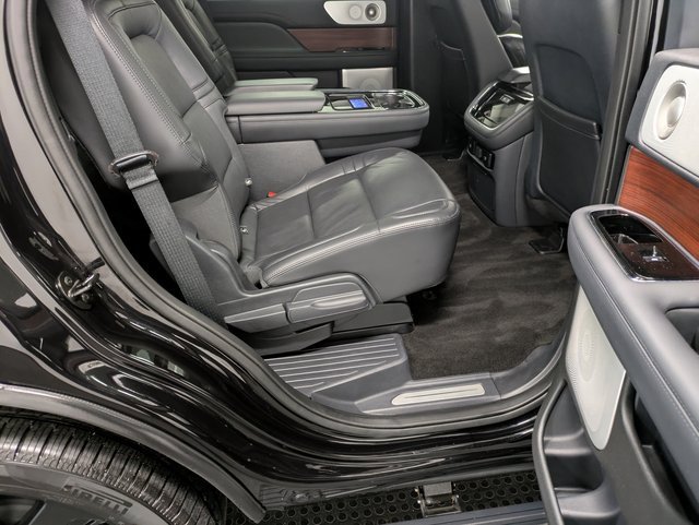 Certified 2023 Lincoln Navigator Reserve image 25