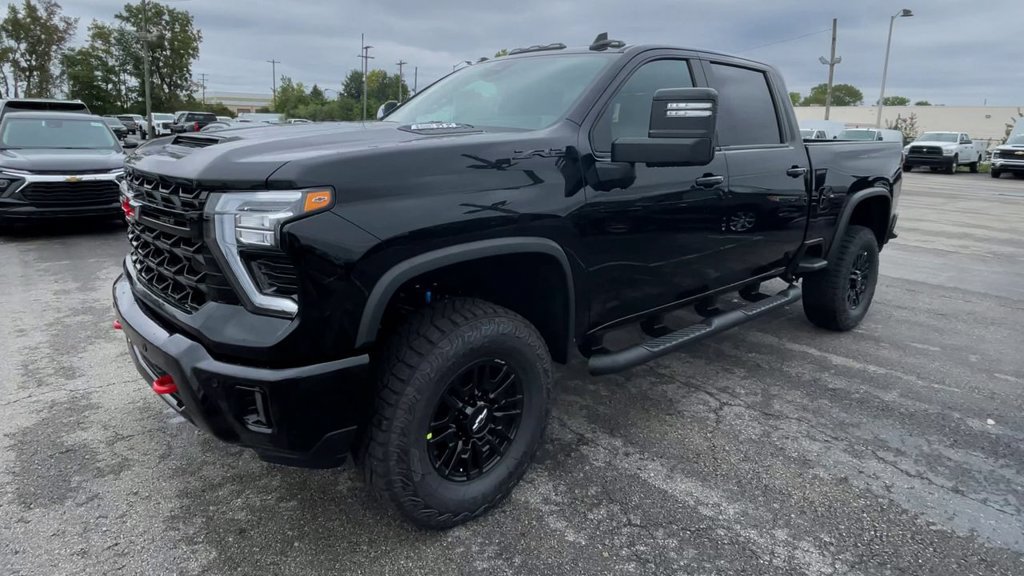 New 2026 Chevrolet Silverado 2500 ZR2 w/ LPO, Dark Essentials Package AWD/4WD image 6