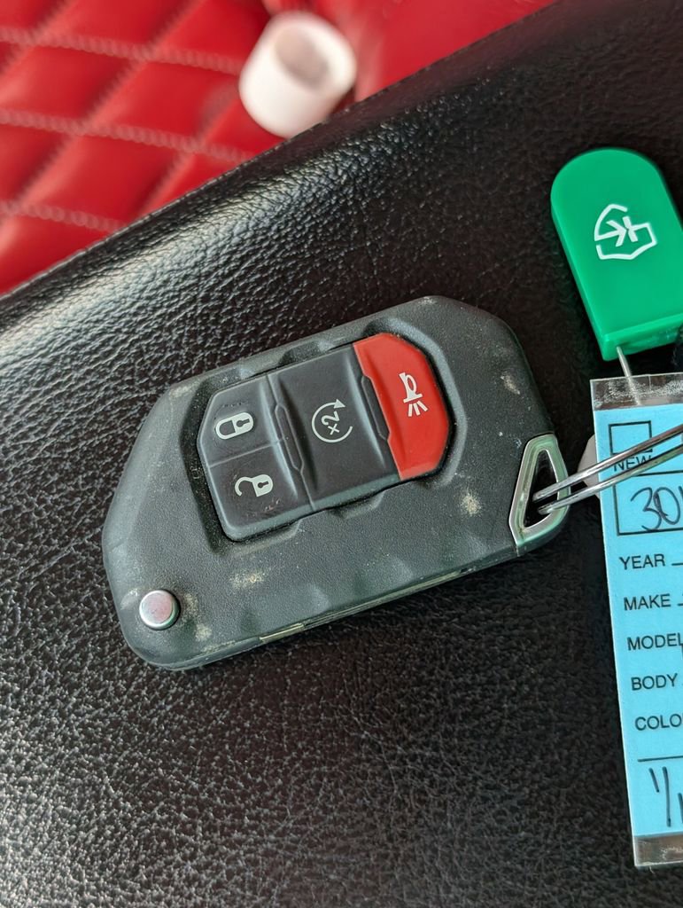 Used 2020 Jeep Wrangler Unlimited Rubicon w/ Cold Weather Group image 28