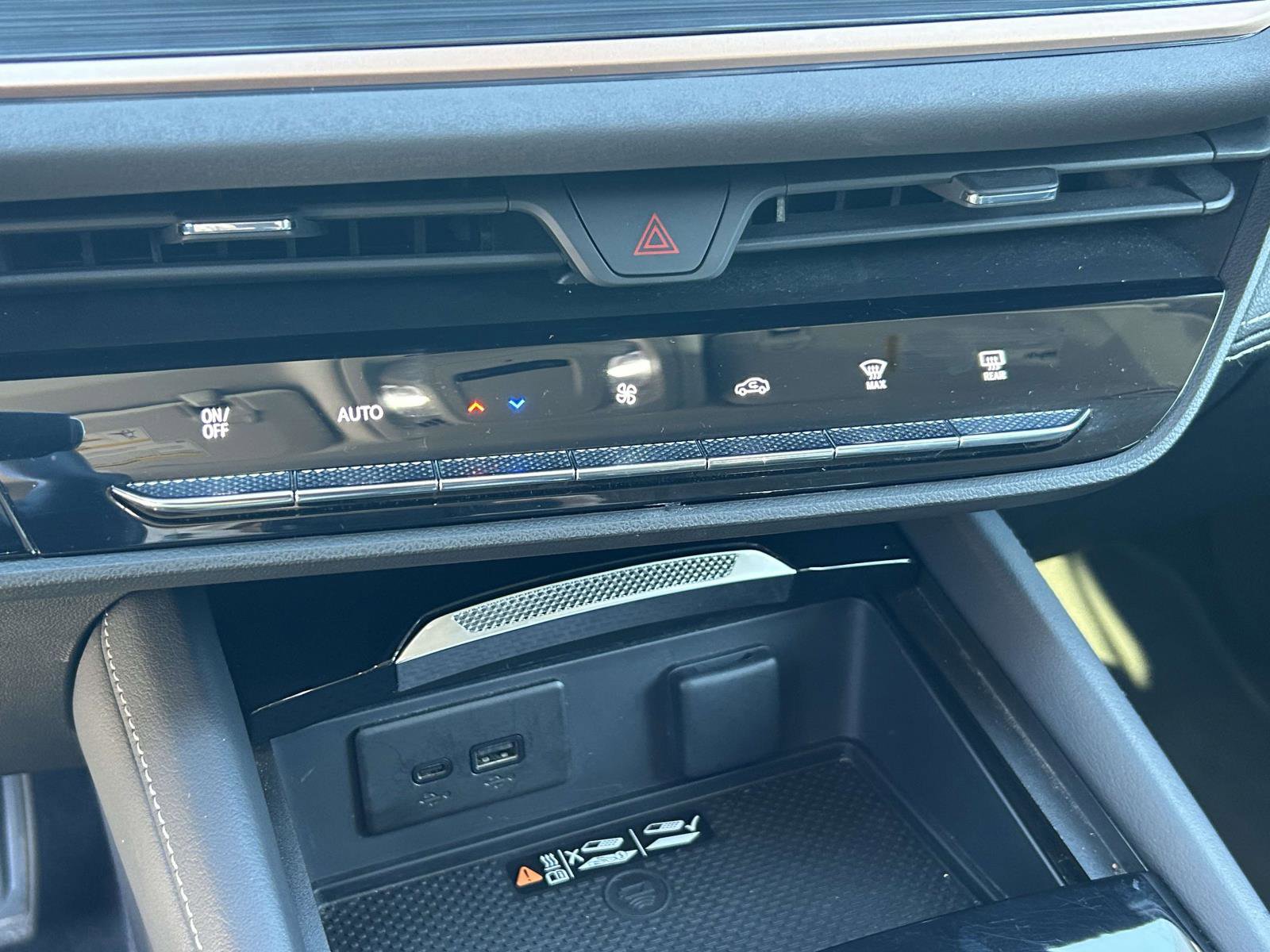 Used 2025 Buick Envision Sport Touring image 25