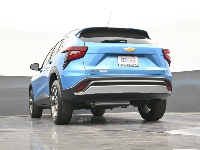 New 2026 Chevrolet Trax LT w/ Driver Confidence Package FWD image 41