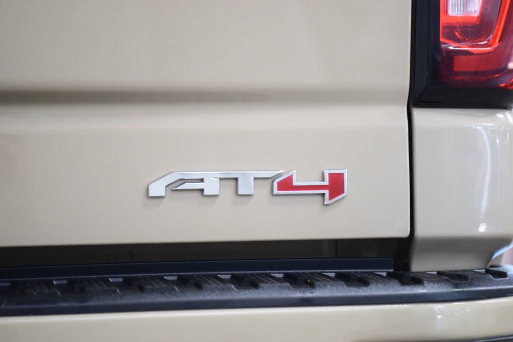 Used 2023 GMC Sierra 1500 AT4 w/ AT4 Premium Package AWD/4WD image 21