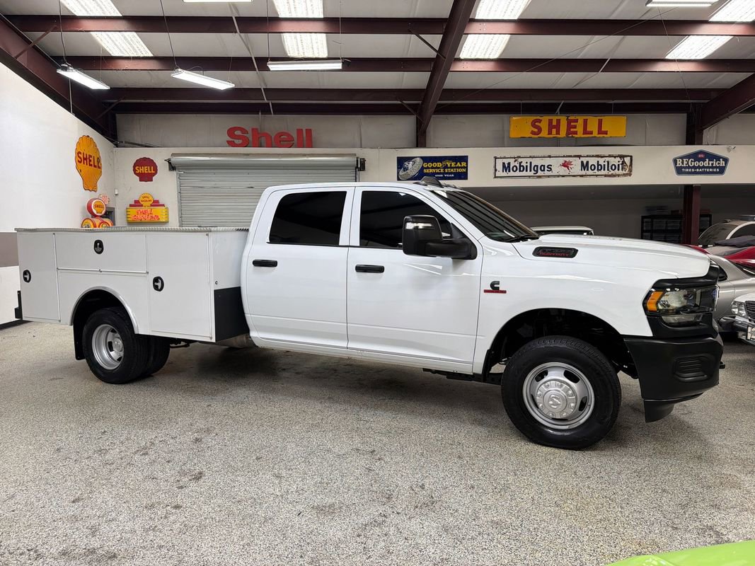 Used 2024 RAM 3500 Tradesman AWD/4WD image 10