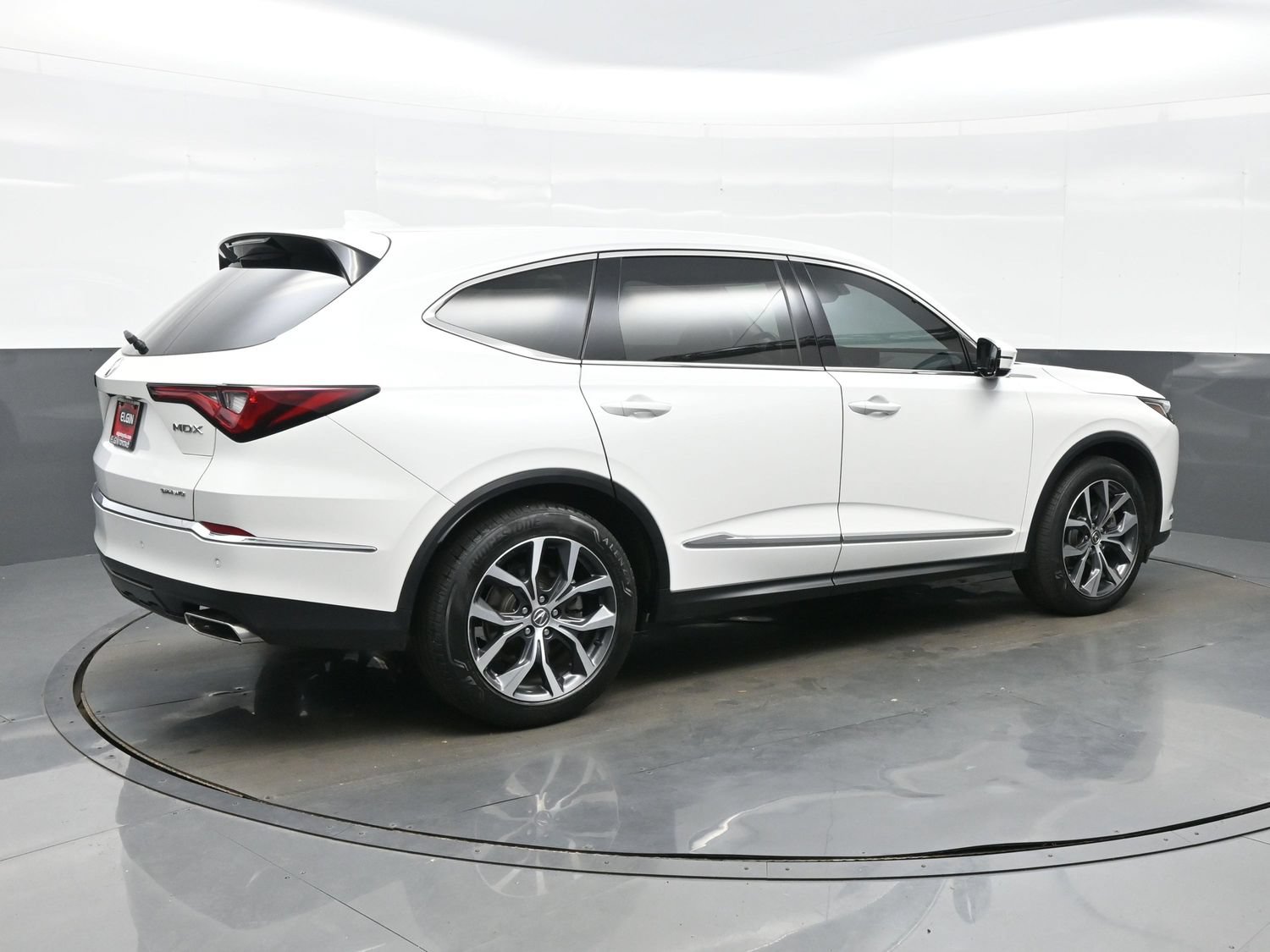 Used 2022 Acura MDX w/ Technology Package AWD/4WD image 6
