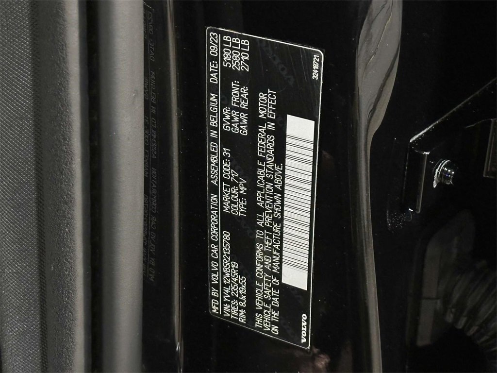 Used 2024 Volvo V60 B5 Cross Country Ultimate image 30