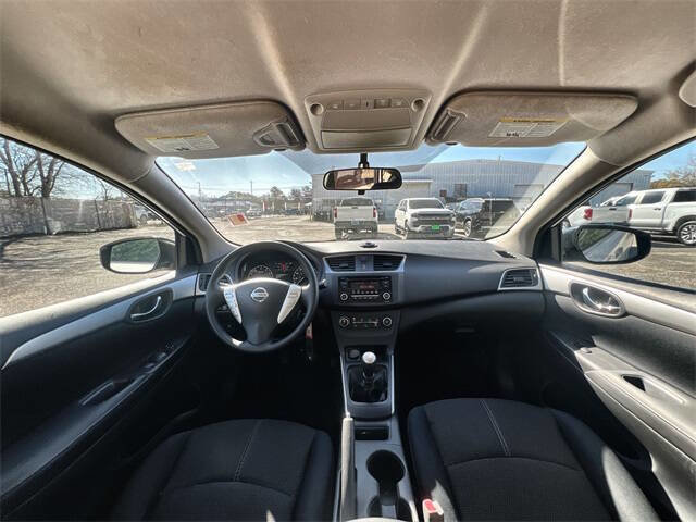 Used 2017 Nissan Sentra S image 17